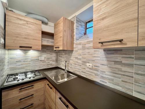  Appartamento con giardino privato., Ferienwohnung in Rubiana