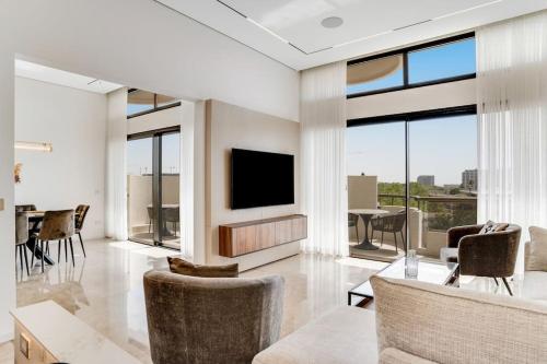 Luxury Modern Duplex With Sea View