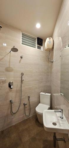 Bathroom, Chippy Inn in Chennai