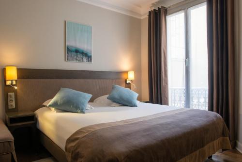 Superior Double Room image 4