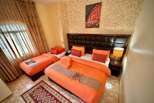 Deluxe Triple Room image 5