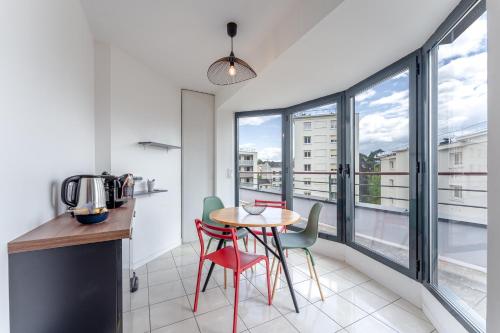 Three-Bedroom Apartment image 5