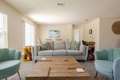 Beautiful New 4-BR Home Near all Major Attractions in Palm Coast, USA