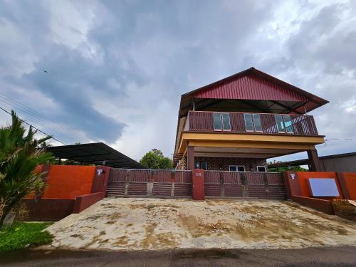The Blue Guest House, Parking, Aulong