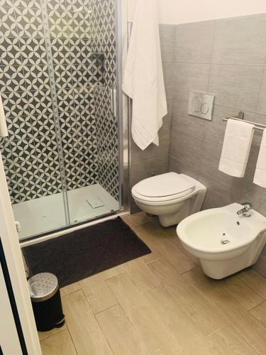 Double Room image 5