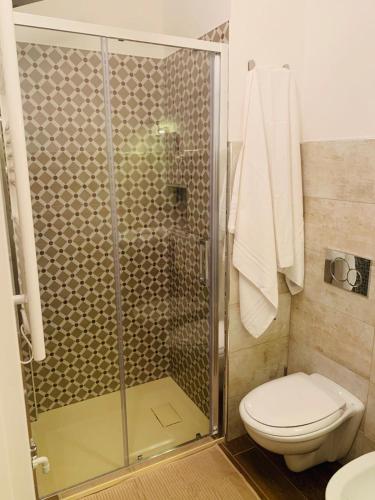 Double Room image 8