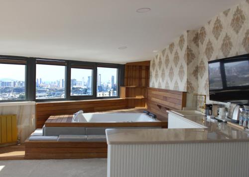 Suite, sea view