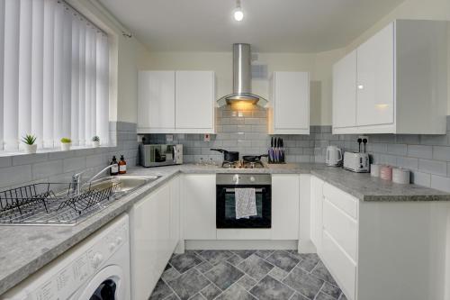 Picture of Stunning And Lovely 3 Bed House - Catch 22