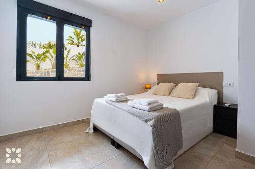 Villa with Private Pool image 9