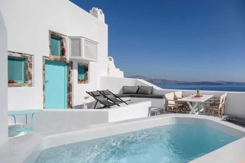 Beautiful Santorini Villa - 3 Bedrooms - Villa Agapi Adore - Astounding Caldera Views and Private Hot Tub - Oia