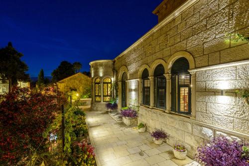 Villa Mediteran Old Town, 5 En-Suites and Hot Tub – khách sạn tại Khu vực Trường Đại học