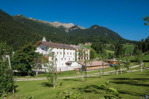 Zum Hirschen Boutique Hotel Val di Non - Unsere Liebe Frau im Walde