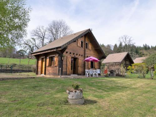 Chalet Cottage du Lac by Interhome gîte à louer Camps-Saint-Mathurin-Leobaze
