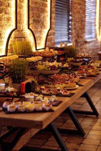 Restaurant, Готель Бережани in Rohatyn
