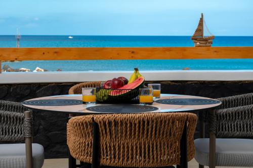 شرفة/ تراس, Gabriel House in مونوليثوس