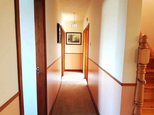 Pooreen House - image 8