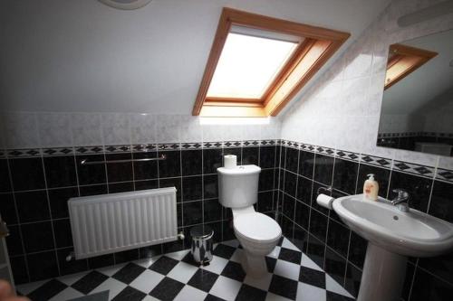 Pooreen House - image 4