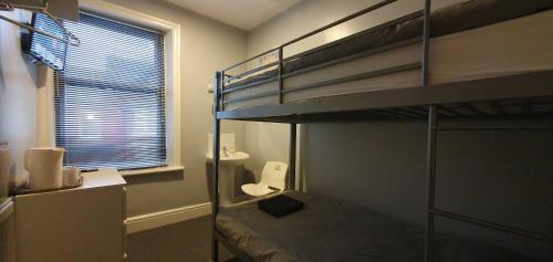 Three-Bedroom Suite image 5