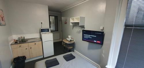 Three-Bedroom Suite image 4