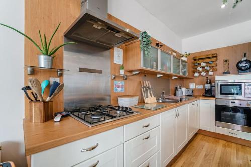 Luxury Huge Modern Open Plan 2Bedroom Flat - Free Private Parking & Balcony located at the OVO Hydro and SEC Centre, Glasgow (fotografie 7)