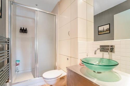 Luxury Huge Modern Open Plan 2Bedroom Flat - Free Private Parking & Balcony located at the OVO Hydro and SEC Centre, Glasgow (fotografie 10)