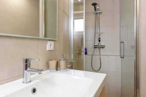 Port Perfection: Your Dream Apartment by the Beach Port Perfection: Your Dream Apartment by the Beach