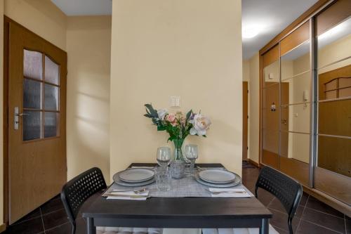 Warsaw Mokotów Studio - Balcony, Parking - by Rentujemy, Warsaw