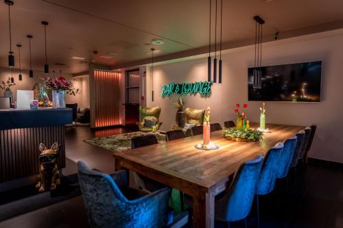 Friendly Cityhotel Oktopus - image 9