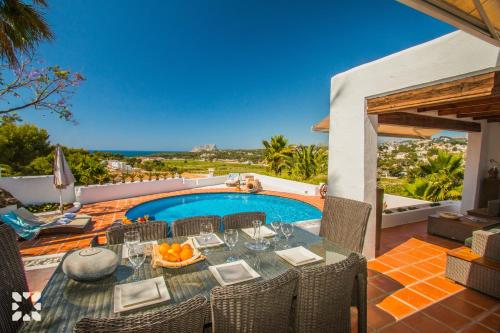 Villa image 2