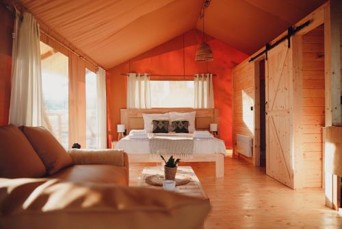 Glamping Mazury - Przystań Jeziorany (Glamping Mazury - Przystan Jeziorany) in Єзьорани