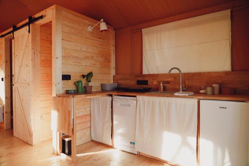 Glamping Mazury - Przystań Jeziorany (Glamping Mazury - Przystan Jeziorany) in Єзьорани