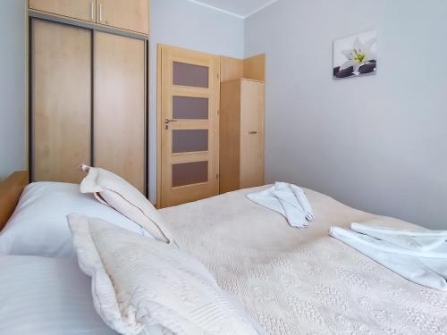 One-Bedroom Standard Apartment image 10