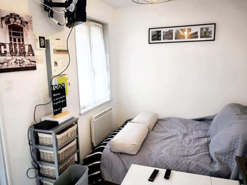 Studio in Montargis with WiFi - image 2