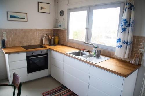 Maison de pecheur proche plage et activites in Morgat