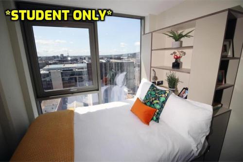 Student Only Zeni 7 Bed Apartment Belfast
