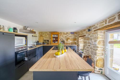 virtuve, Maison Bretonne - Proche des plages in Plogastel-Saint-Germain