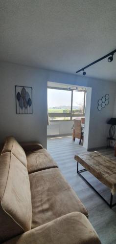 Appartement refait à neuf avec piscine et tennis