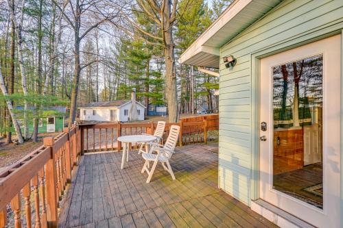 Cottage with Deck and Bluff Lake Views Walk to Beach!