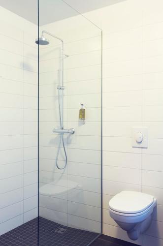 Double Room image 3
