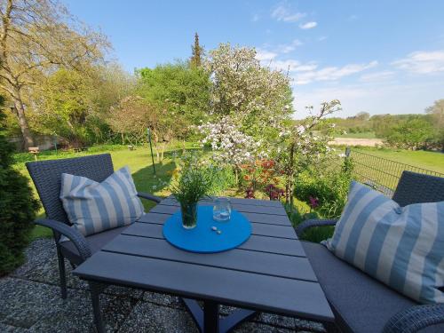 View, Ferienwohnung Gartenblick - Idylle am Travetal in Bad Oldesloe