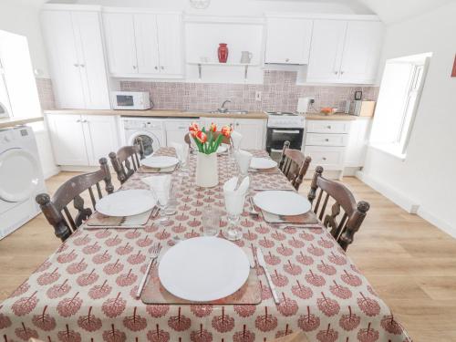 A szálláshely kívülről, White Cottage in Abbeyfeale