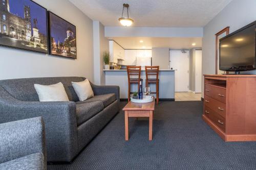 One Queen Suite image 9