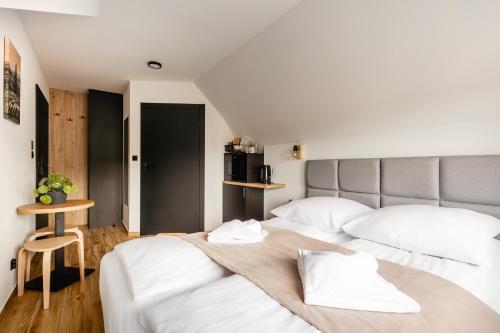 Apartamenty ZakoCHata Zakopane - image 5