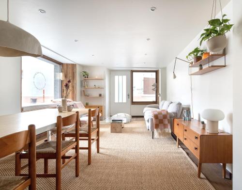 Shared lounge/TV area, SoHome Le Chable - Self Check-in in Bagnes City Center