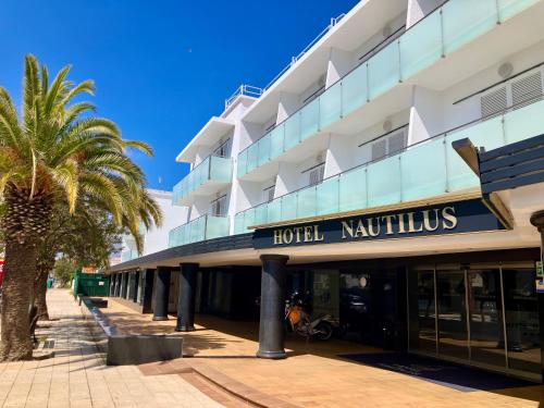 Nautilus Hotel - image 13