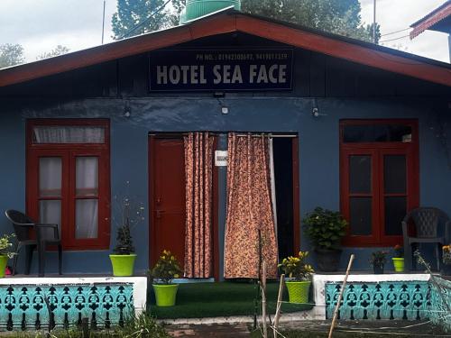 Hotel sea face