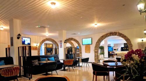 Sveltos Hotel - image 8