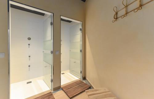 Apartment with Sea View image 4