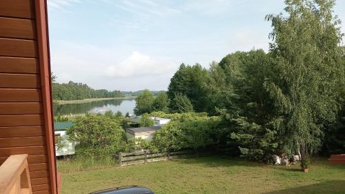 Mazury - Całoroczne domki nad jeziorem -sauna -balia z jacuzzi