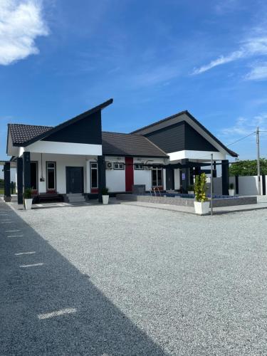 Tokmabah Homestay in Kadok